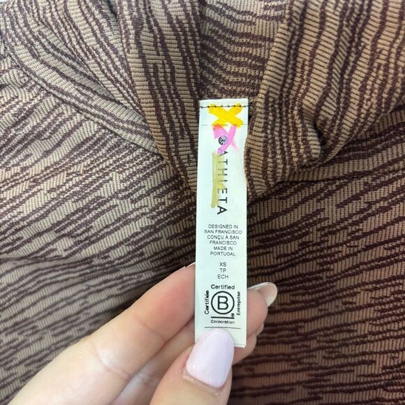 ATHLETA Flurry Seamless Turtleneck NEW with tags Size XS Wren Rustic Beige - Picture 13 of 16